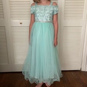 Girls mint formal dress size 10.